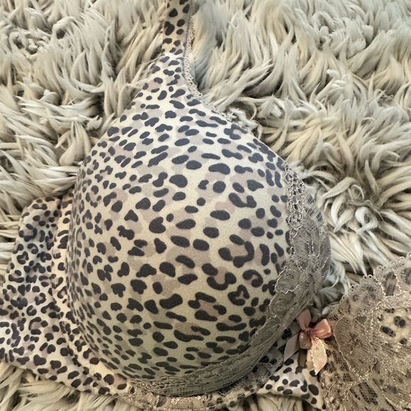 Victoria’s Secret Perfect Shape Bra 36C - Picture 2 of 8